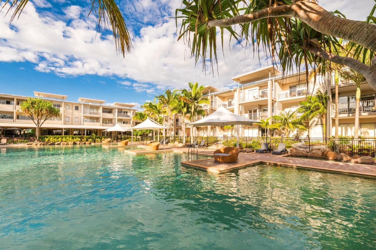 Peppers Salt Resort & Spa Kingscliff Exterior foto The pool at Peppers Mantra on Saltwater Island