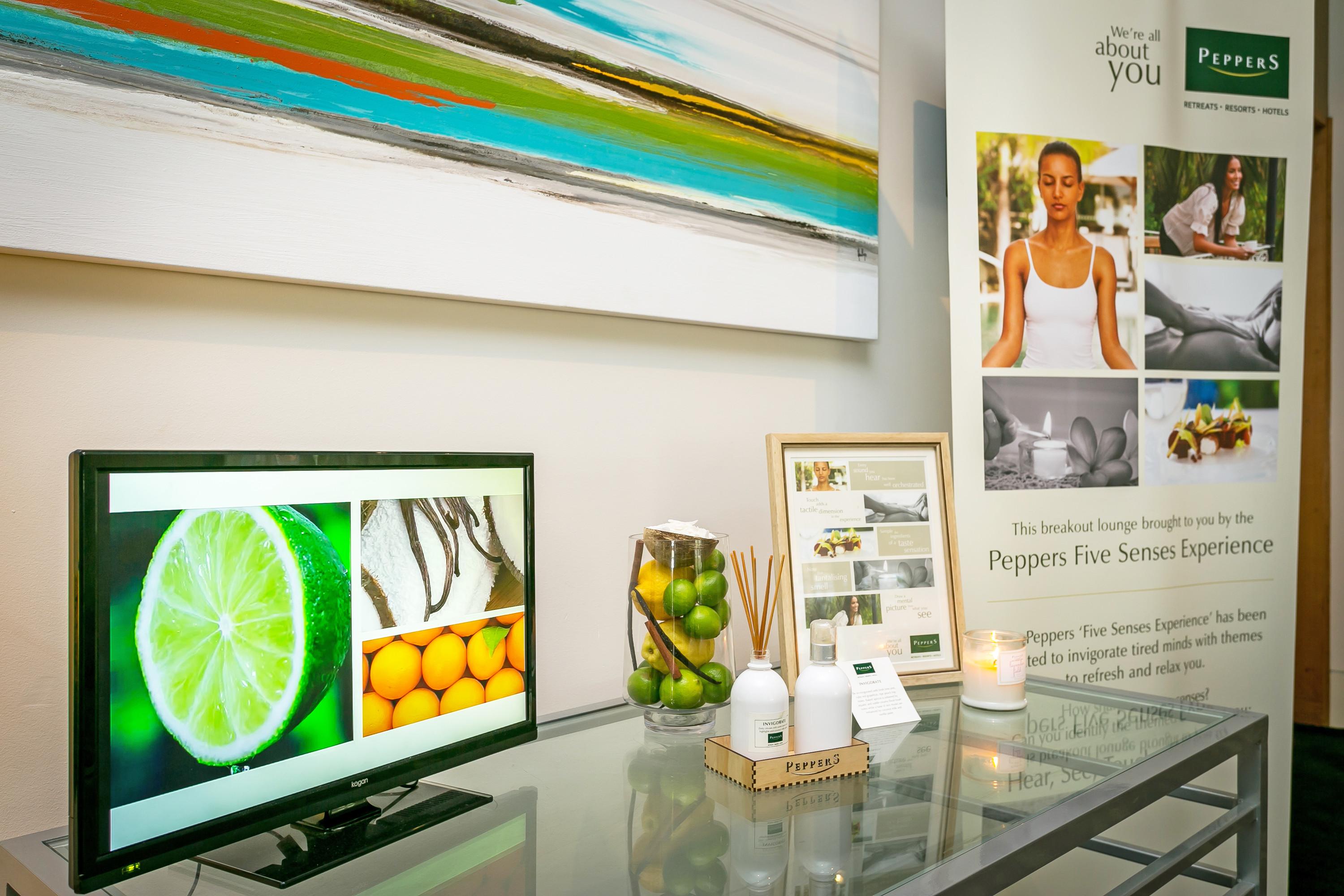 Peppers Salt Resort & Spa Kingscliff Exterior foto The reception area at the Peppermint Spa