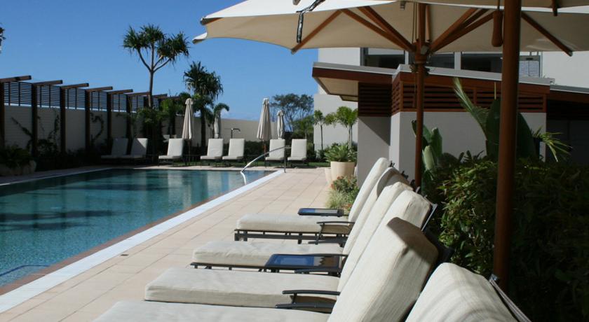 Peppers Salt Resort & Spa Kingscliff Exterior foto The pool at the Four Seasons Hotel
